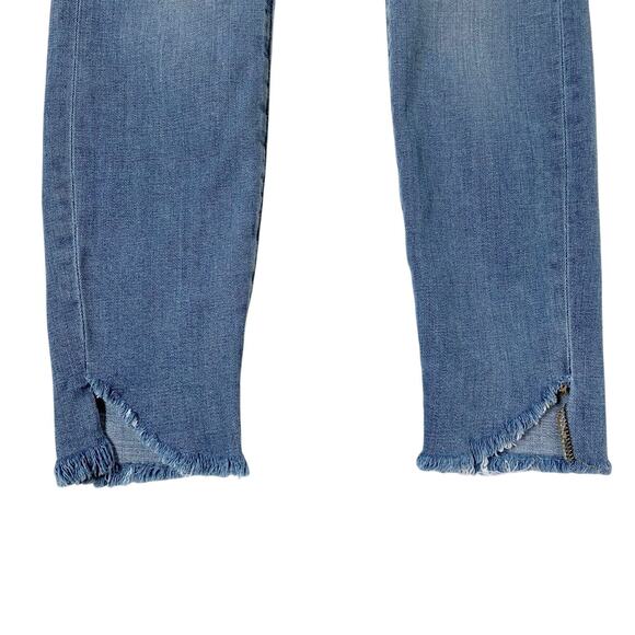 Good American Good Legs Skinny Jeans size 4/27 Light Blue shade 805 -‎ Excellent - Picture 4 of 15